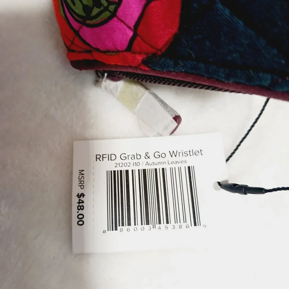 NWT Vera Bradley RFID Grab & Go Wristlet, Autumn Leaves, Approx. 7
